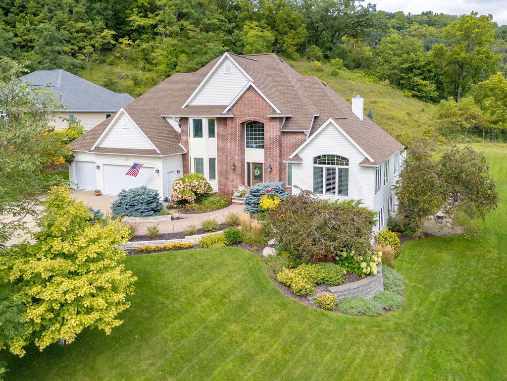 Photo of 78 Shady Oak Court, Winona, MN 55987 (MLS # 7063902)