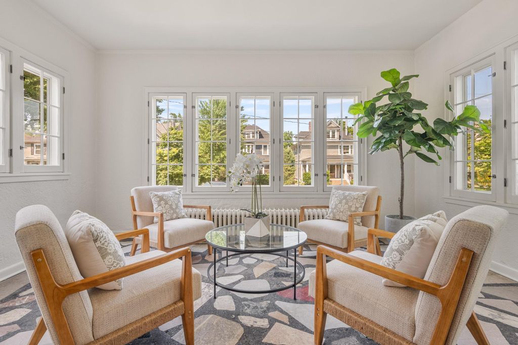 Photo of 1621 W 25th Street #1, Minneapolis, MN 55405 (MLS # 6821481)