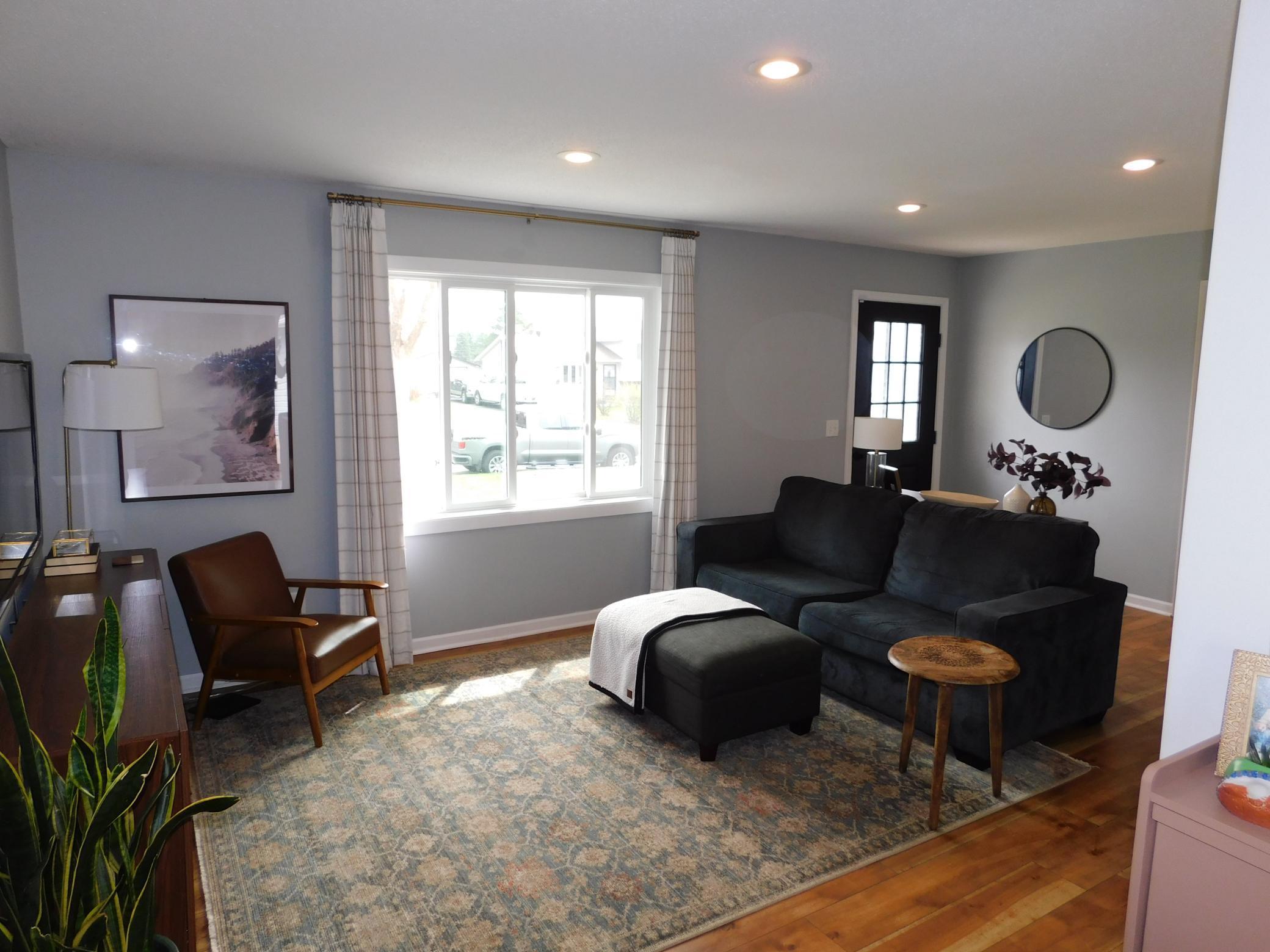 578 Guthrie Avenue N