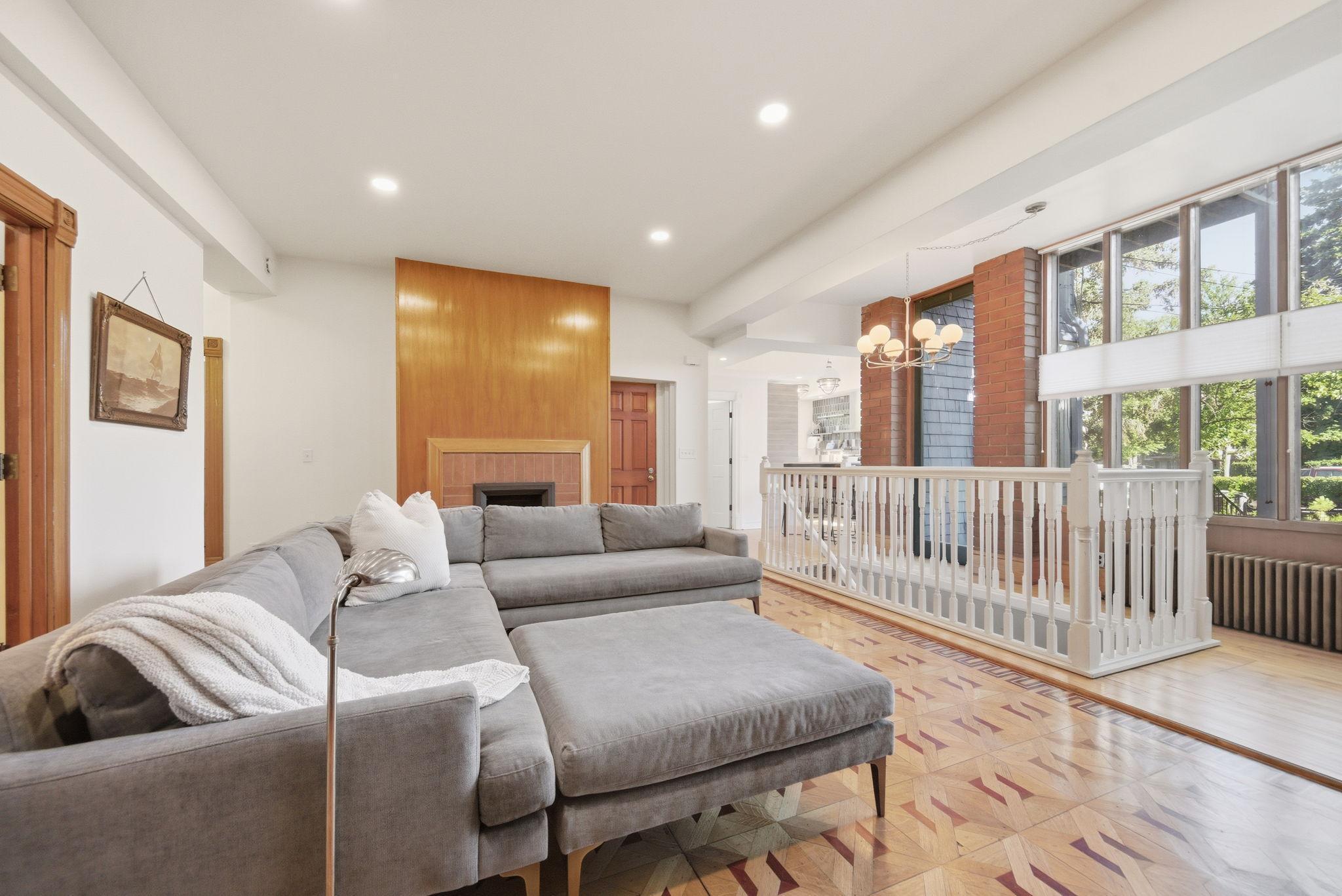 2701 Dupont Avenue S