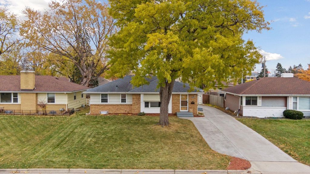 Photo of 7539 17th Avenue S, Richfield, MN 55423 (MLS # 6825354)