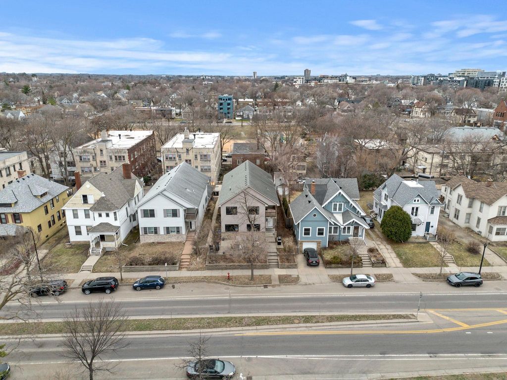 Photo of 3124 Lyndale Avenue S #B, Minneapolis, MN 55408 (MLS # 7049197)