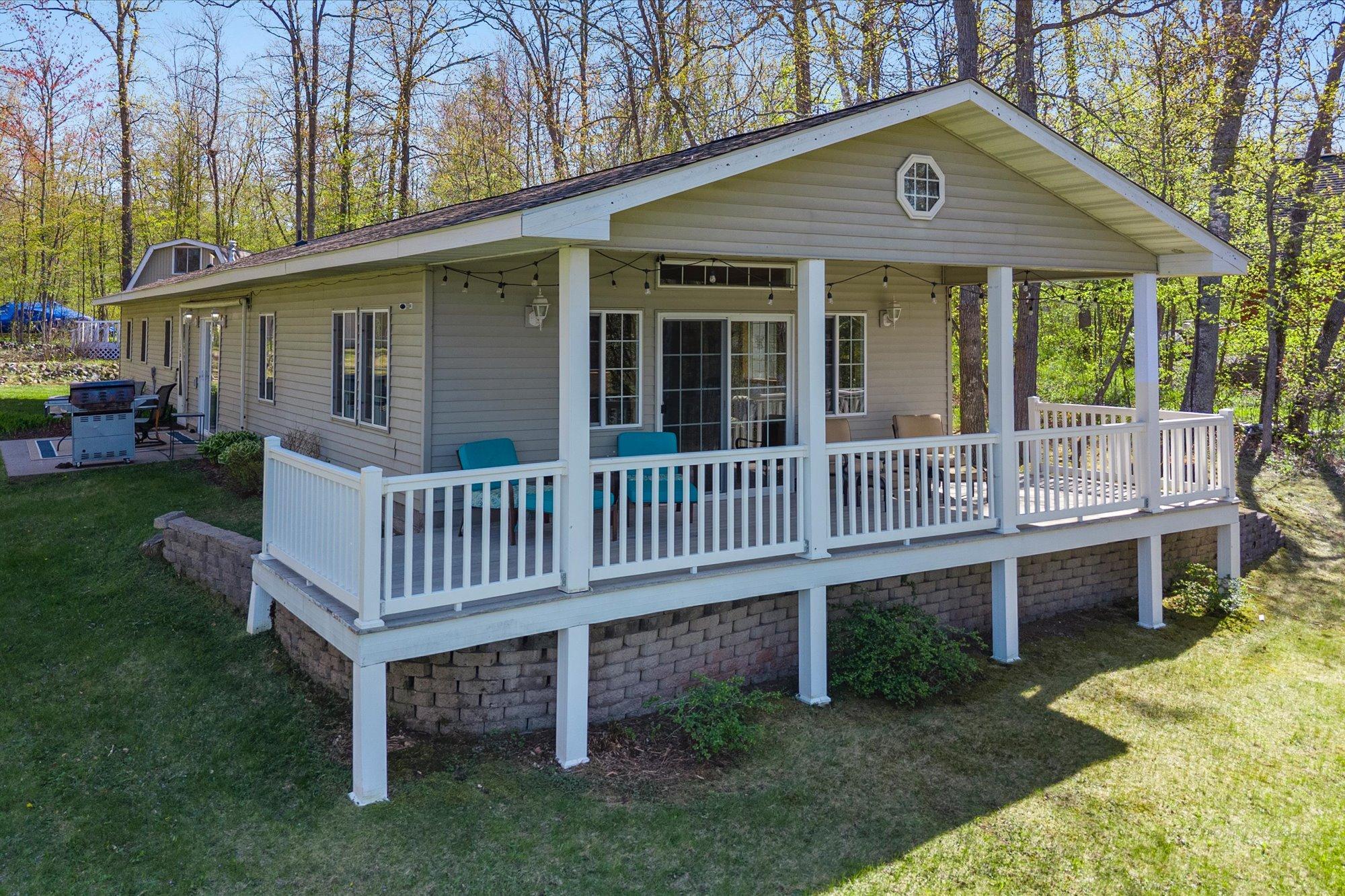 41293 Woodpecker Point Road