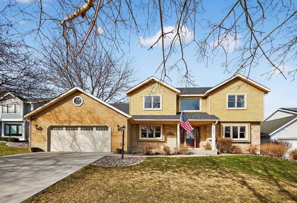 Photo of 1851 20th Avenue NE, Rochester, MN 55906 (MLS # 7040978)