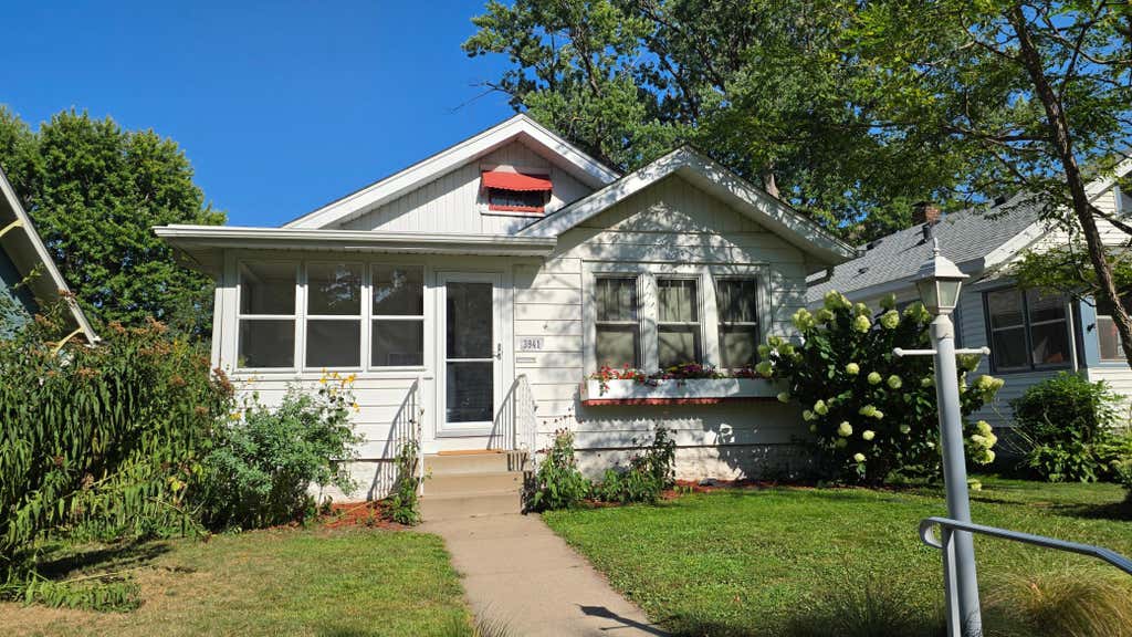 Photo of 3941 24th Avenue S, Minneapolis, MN 55406 (MLS # 7129167)