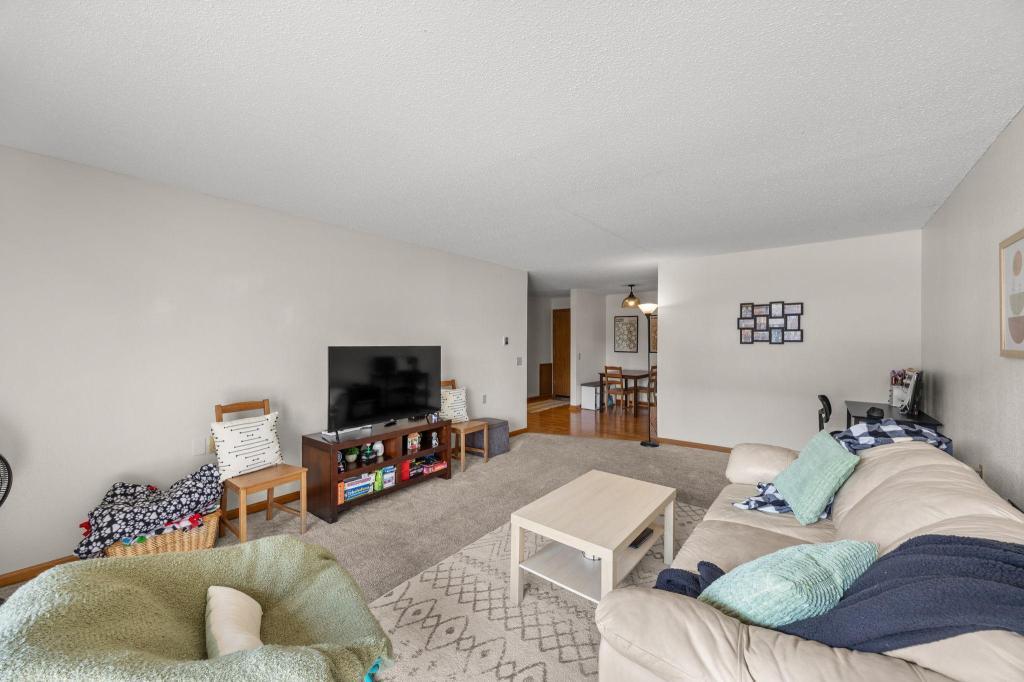 4 Pine Tree Drive 212