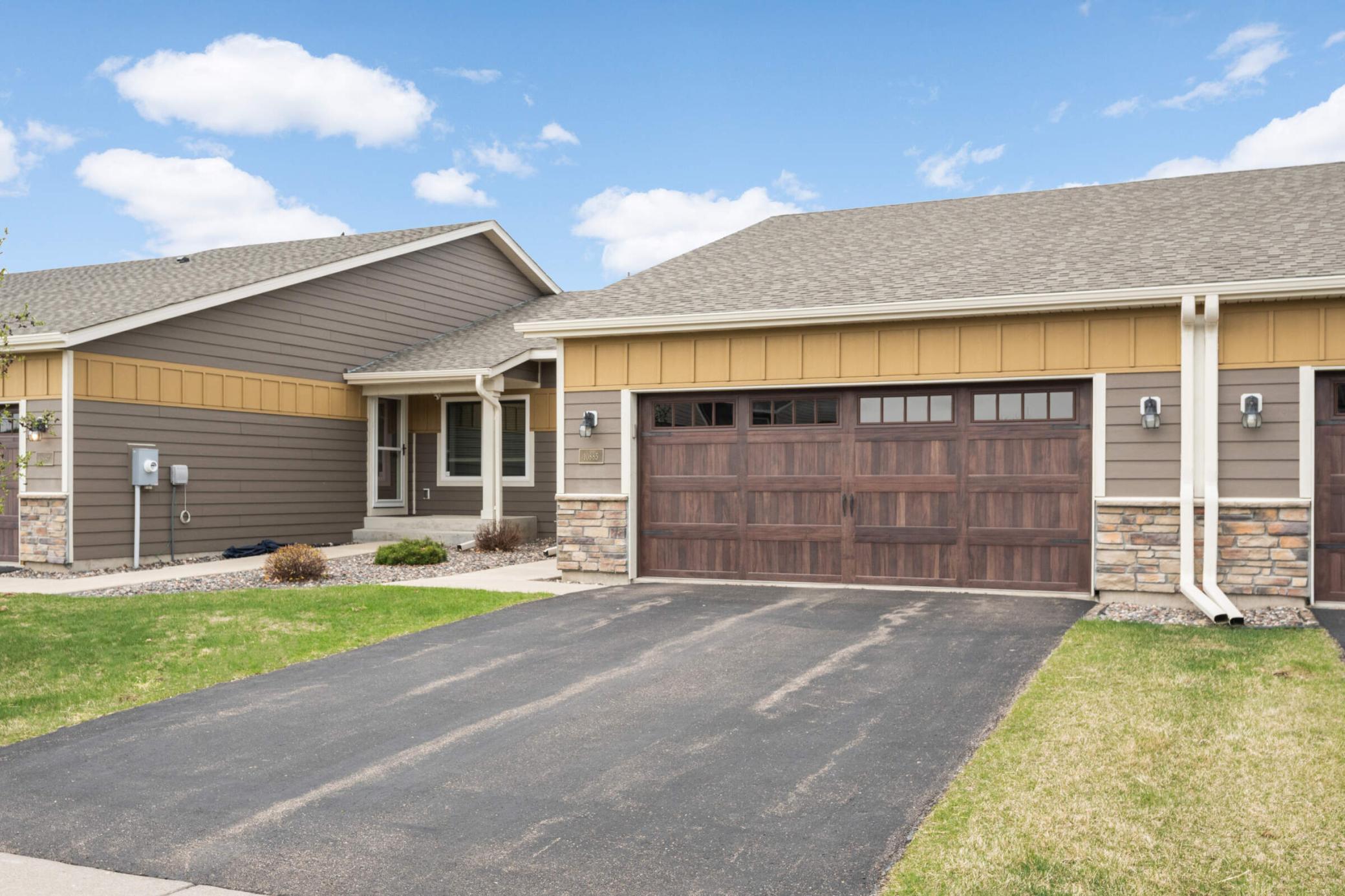 10885 Retreat Lane