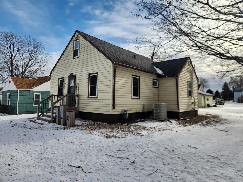 Photo of 820 6th Street SW, Pipestone, MN 56164 (MLS # 7001525)