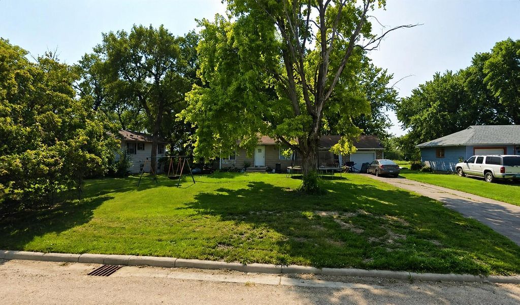 Photo of 122 5th Street, Clinton, MN 56225 (MLS # 7064543)