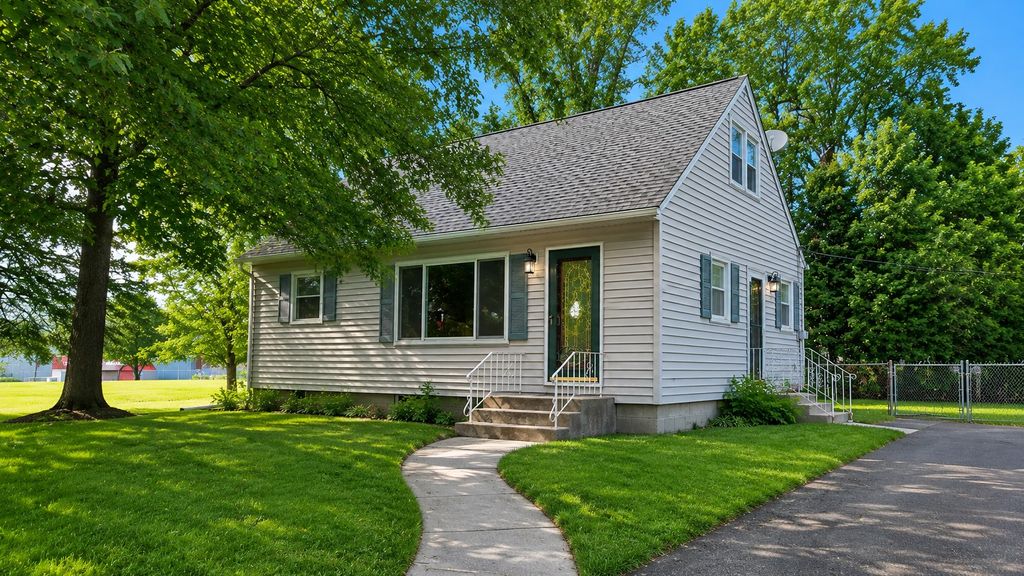 Photo of 6032 Upper Afton Road, Woodbury, MN 55125 (MLS # 7066365)