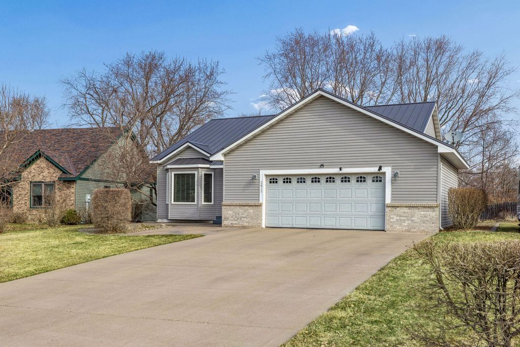 Photo of 2617 Burl Oak Curve, Hudson, WI 54016 (MLS # 7014595)