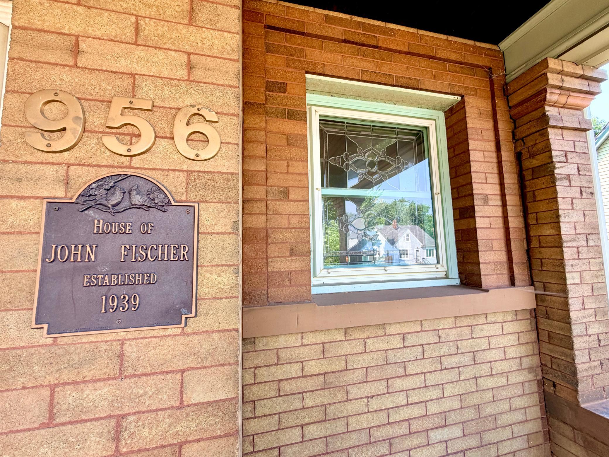 956 Tuscarora Avenue