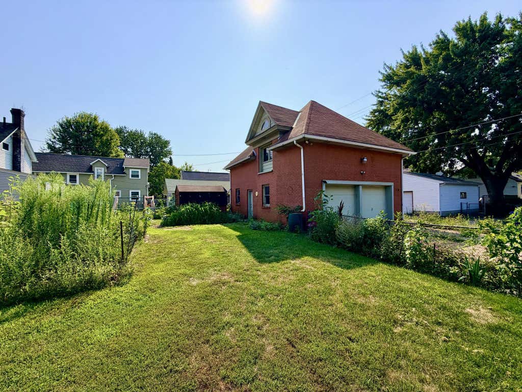 Photo of 956 Tuscarora Avenue, Saint Paul, MN 55102 (MLS # 7103047)