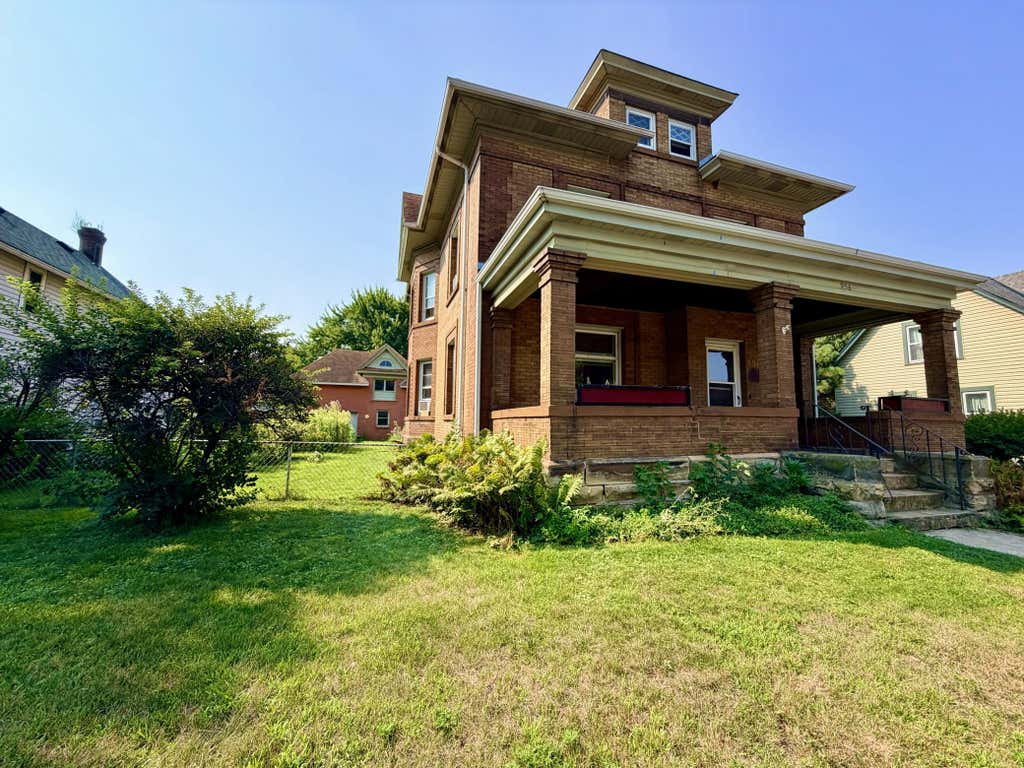 Photo of 956 Tuscarora Avenue, Saint Paul, MN 55102 (MLS # 7103047)