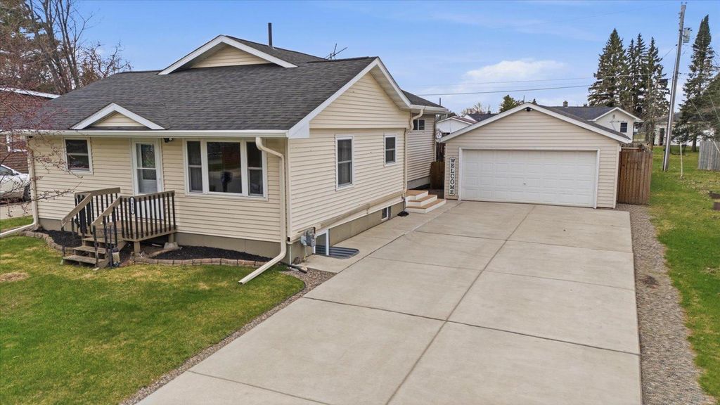 Photo of 5458 Garden Drive N, Mountain Iron, MN 55768 (MLS # 7070959)