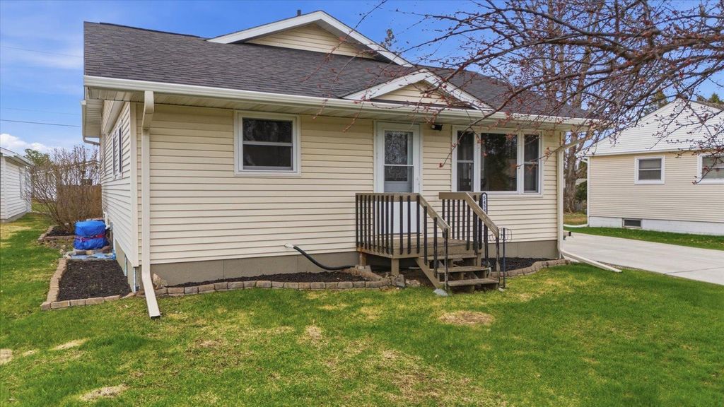 Photo of 5458 Garden Drive N, Mountain Iron, MN 55768 (MLS # 7070959)