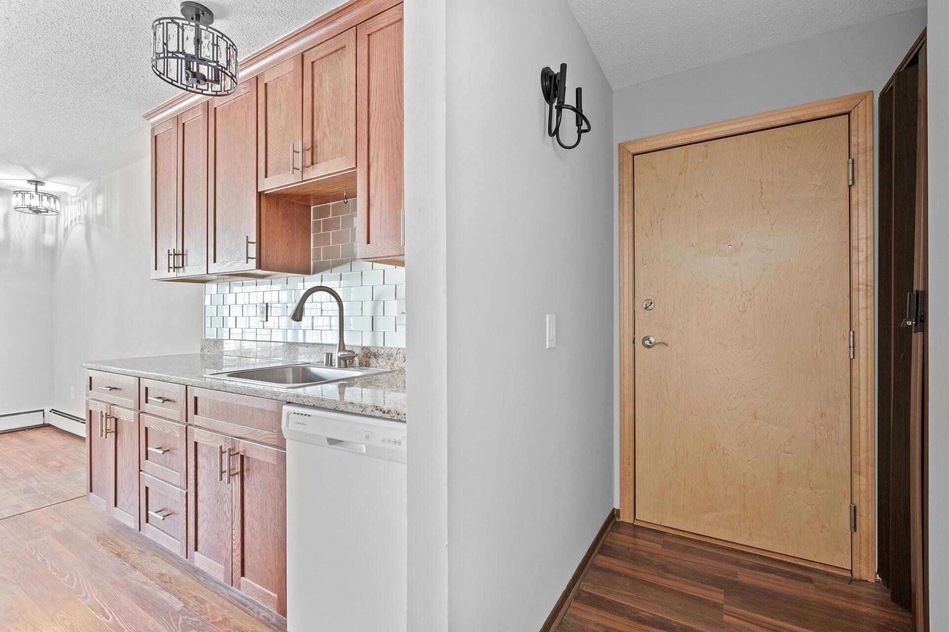 4442 Cedar Lake Road S 7