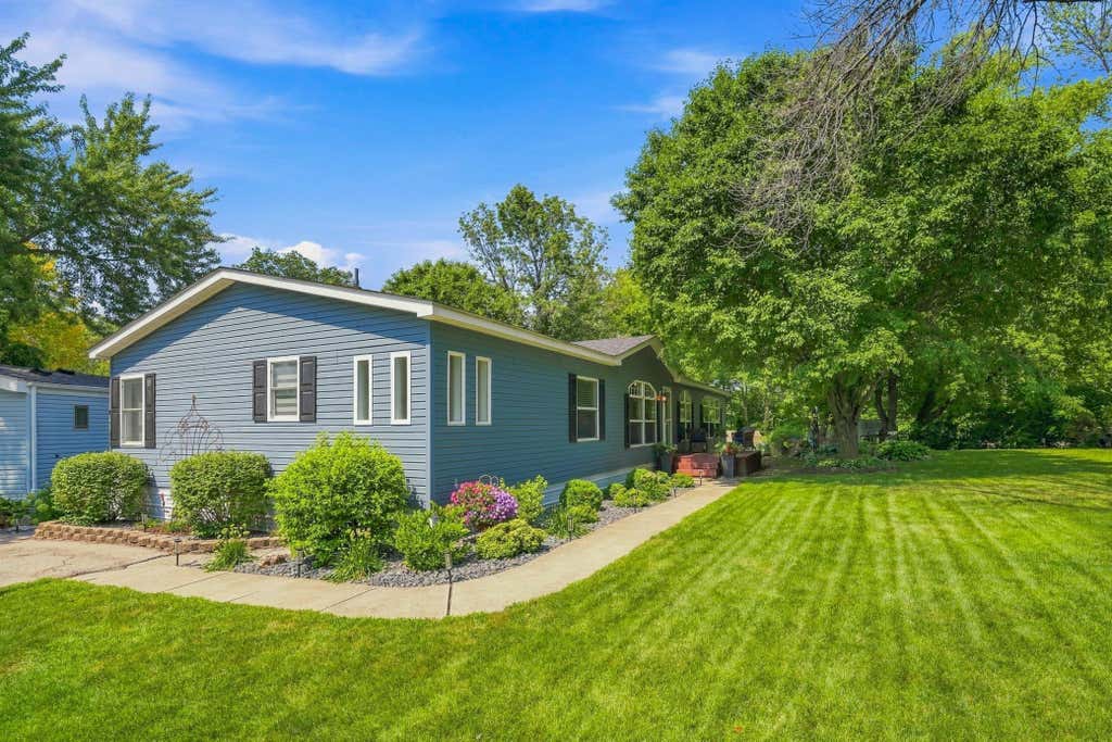 Photo of 74 Riverside Terrace TER, Watertown, MN 55388 (MLS # 7117381)