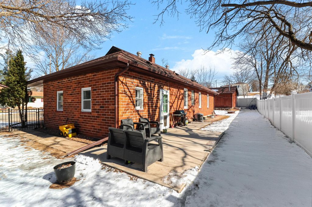 Photo of 700 7th Avenue NE, Little Falls, MN 56345 (MLS # 7029686)