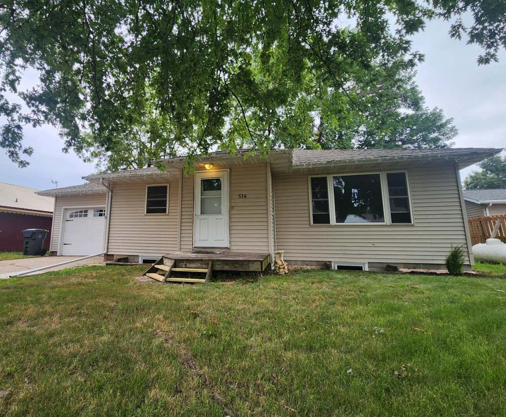 Photo of 514 7th Avenue SE, Pipestone, MN 56164 (MLS # 7115940)