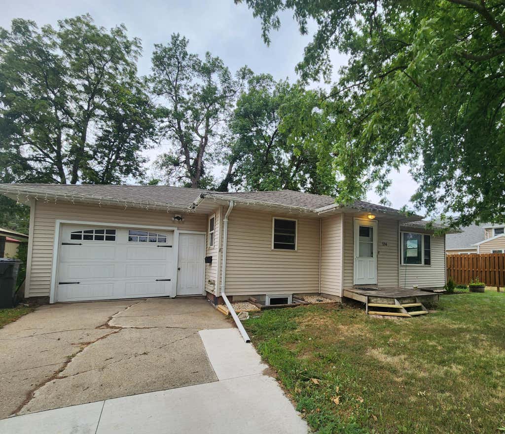 Photo of 514 7th Avenue SE, Pipestone, MN 56164 (MLS # 7115940)