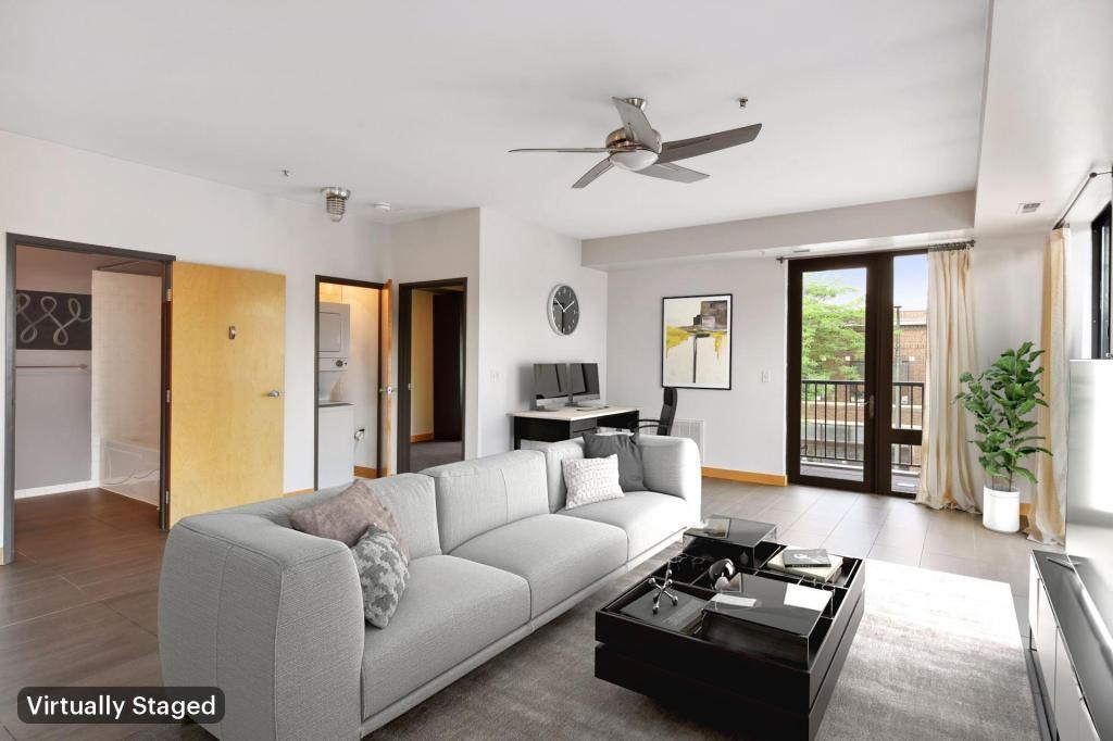 Photo of 10 E 26th Street #201, Minneapolis, MN 55404 (MLS # 7050010)