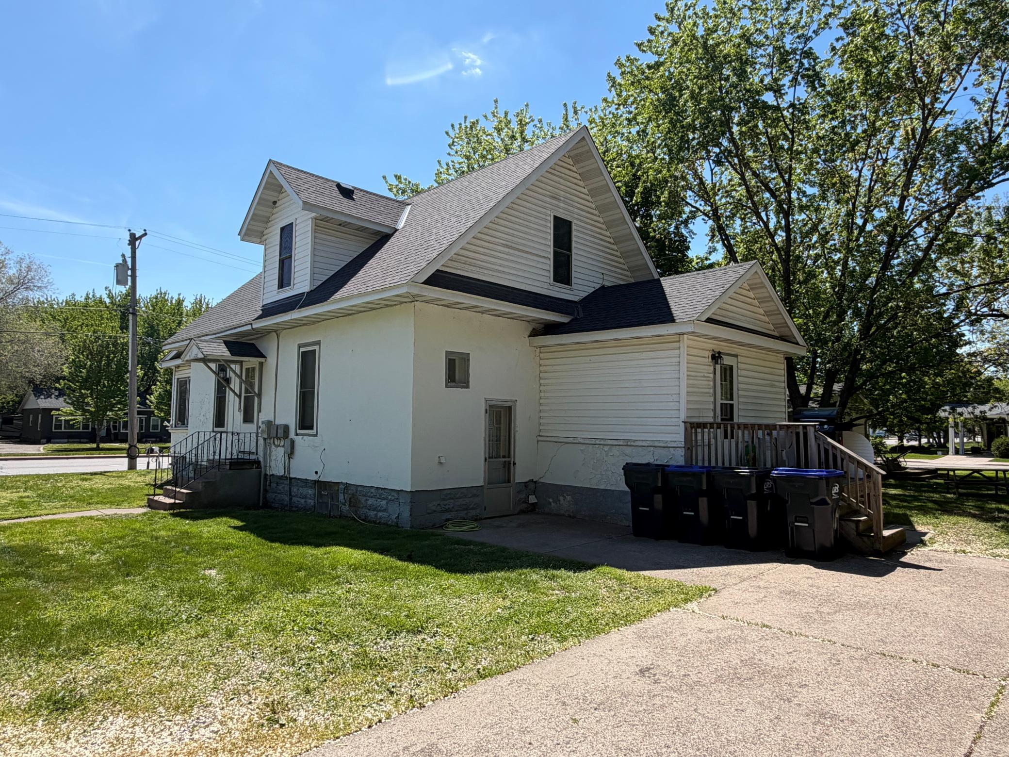 313 E Broadway Street