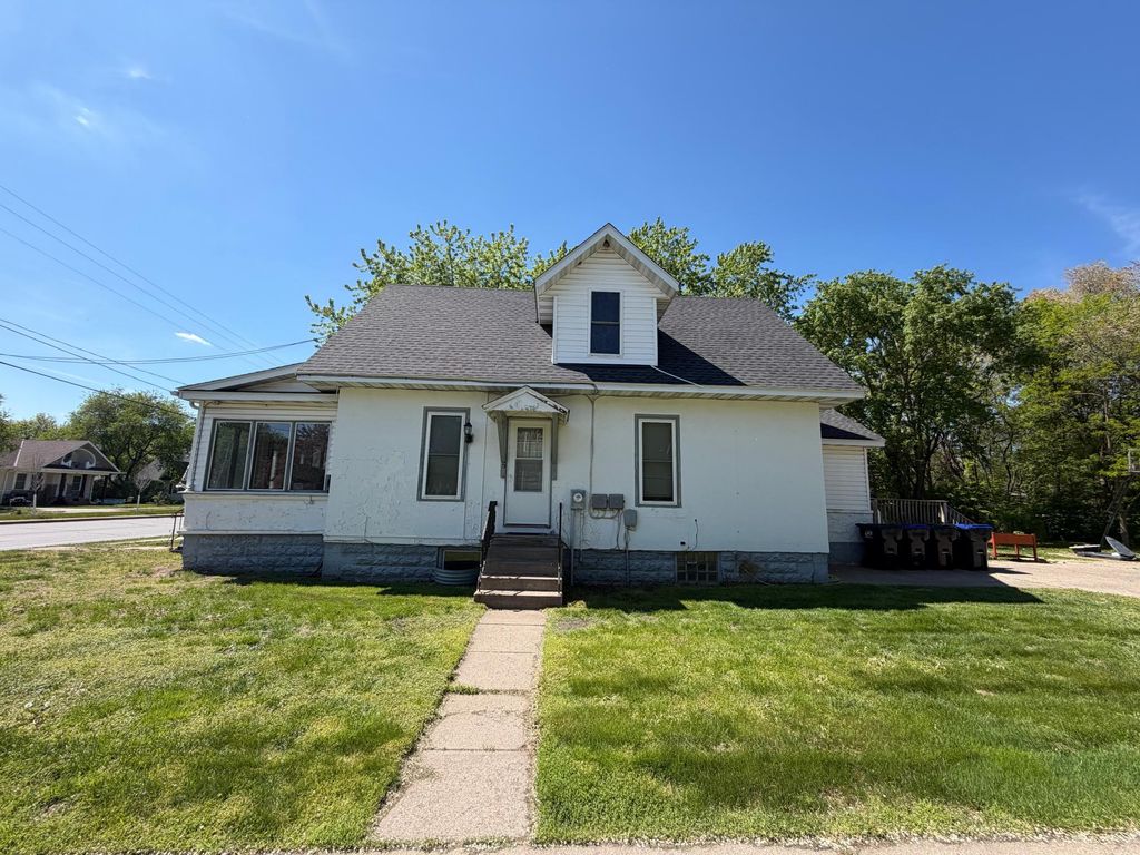Photo of 313 E Broadway Street, Monticello, MN 55362 (MLS # 7078077)