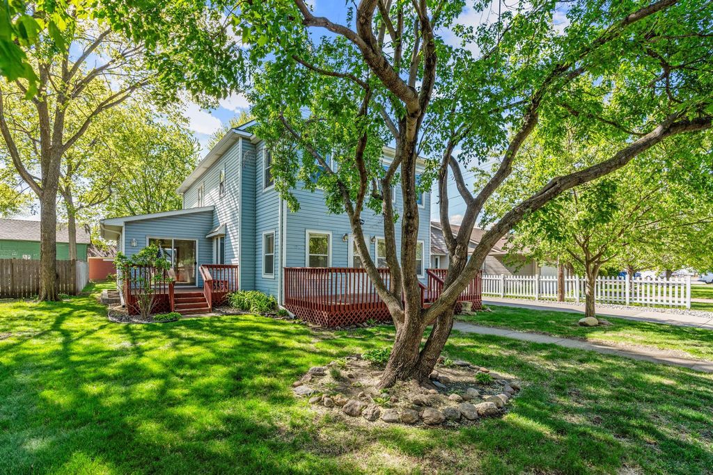Photo of 109 2nd Avenue NE, Osseo, MN 55369 (MLS # 7073852)