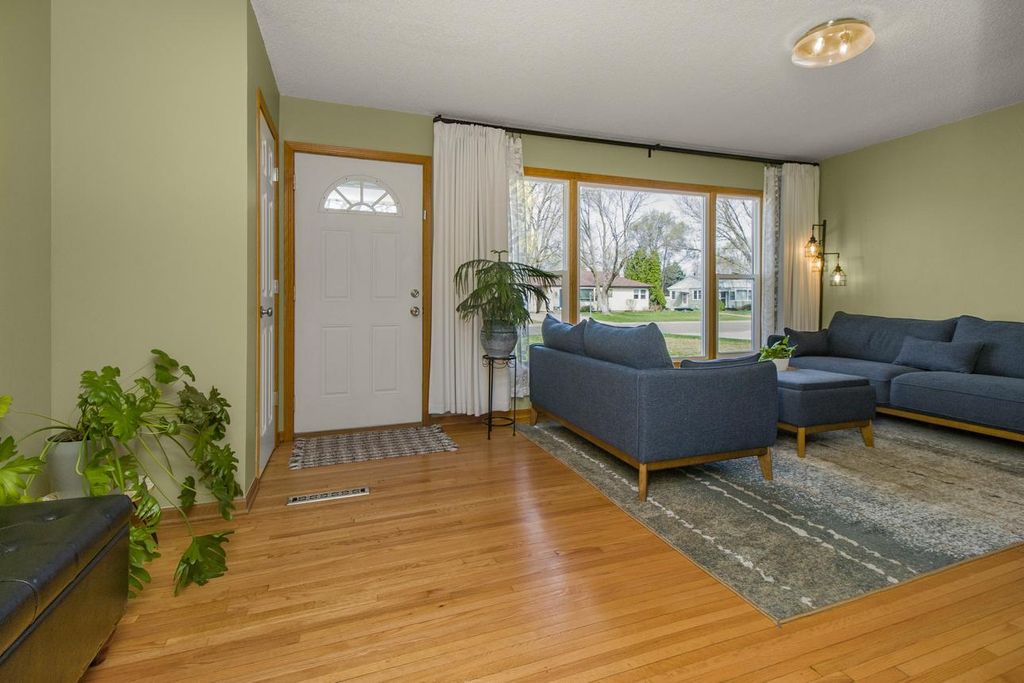 Photo of 4812 Jersey Avenue N, Crystal, MN 55428 (MLS # 7059603)