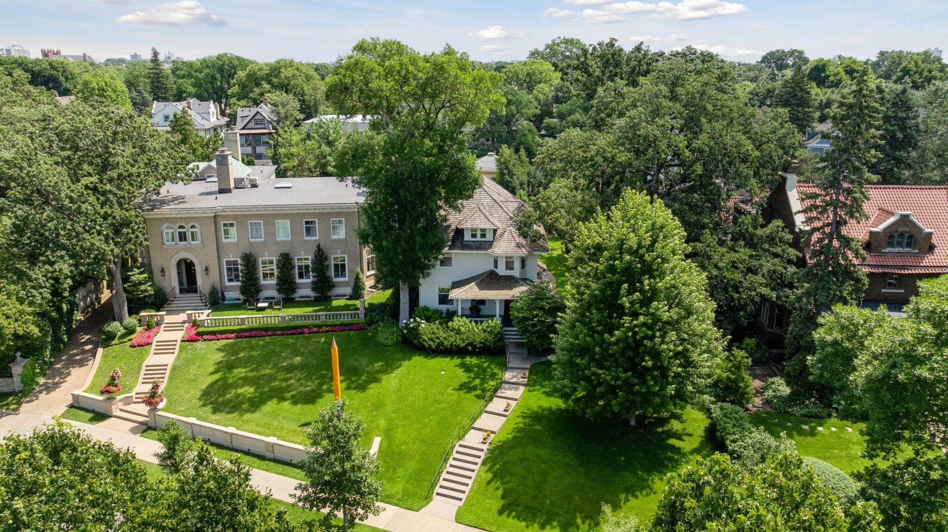 2225 E Lake Of The Isles Parkway