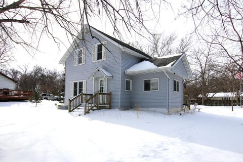 Photo of 1078 Jefferson Street SE, Hutchinson, MN 55350 (MLS # 7008115)