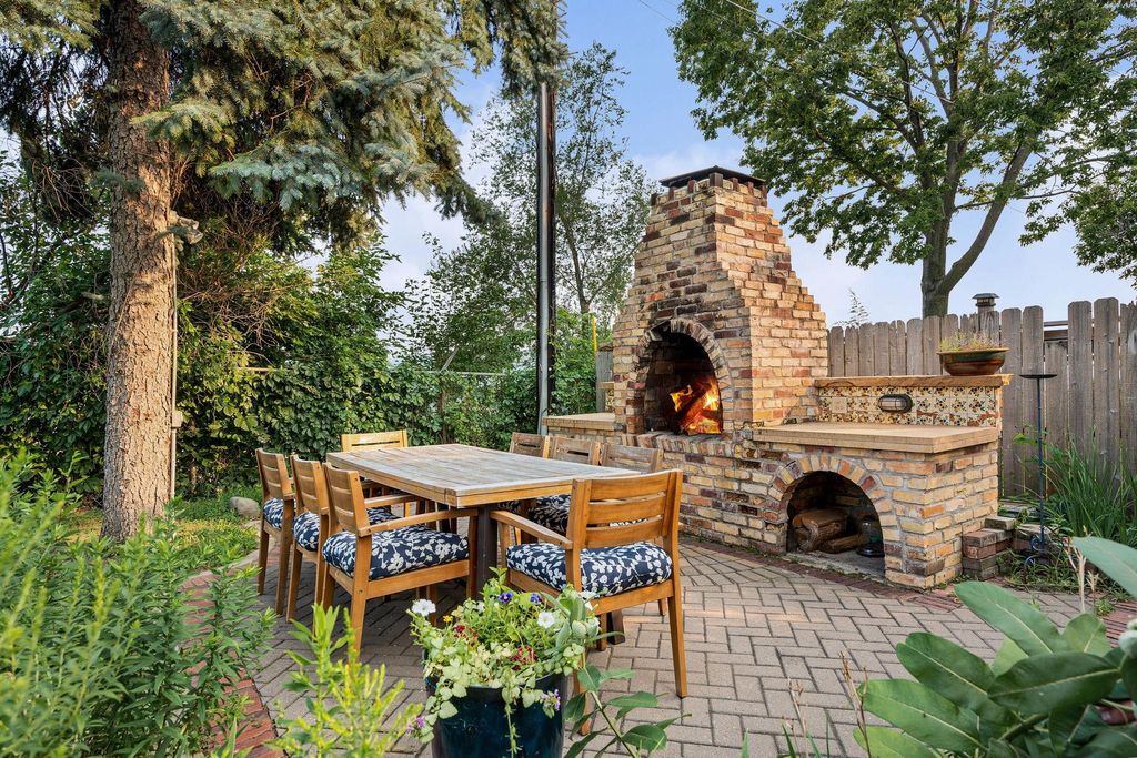 Photo of 310 Ryan Avenue, Saint Paul, MN 55102 (MLS # 7053627)