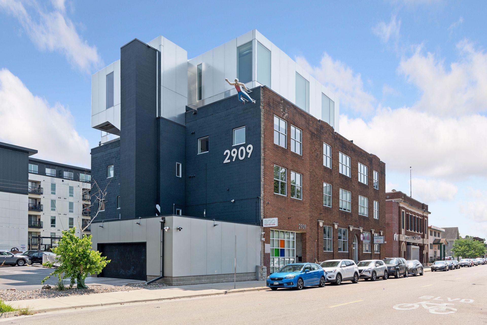 2909 Bryant Avenue S P1