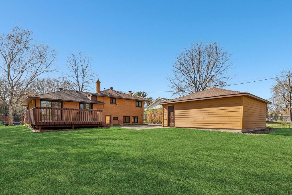 Photo of 2526 Bittersweet Lane, Maplewood, MN 55109 (MLS # 7029695)