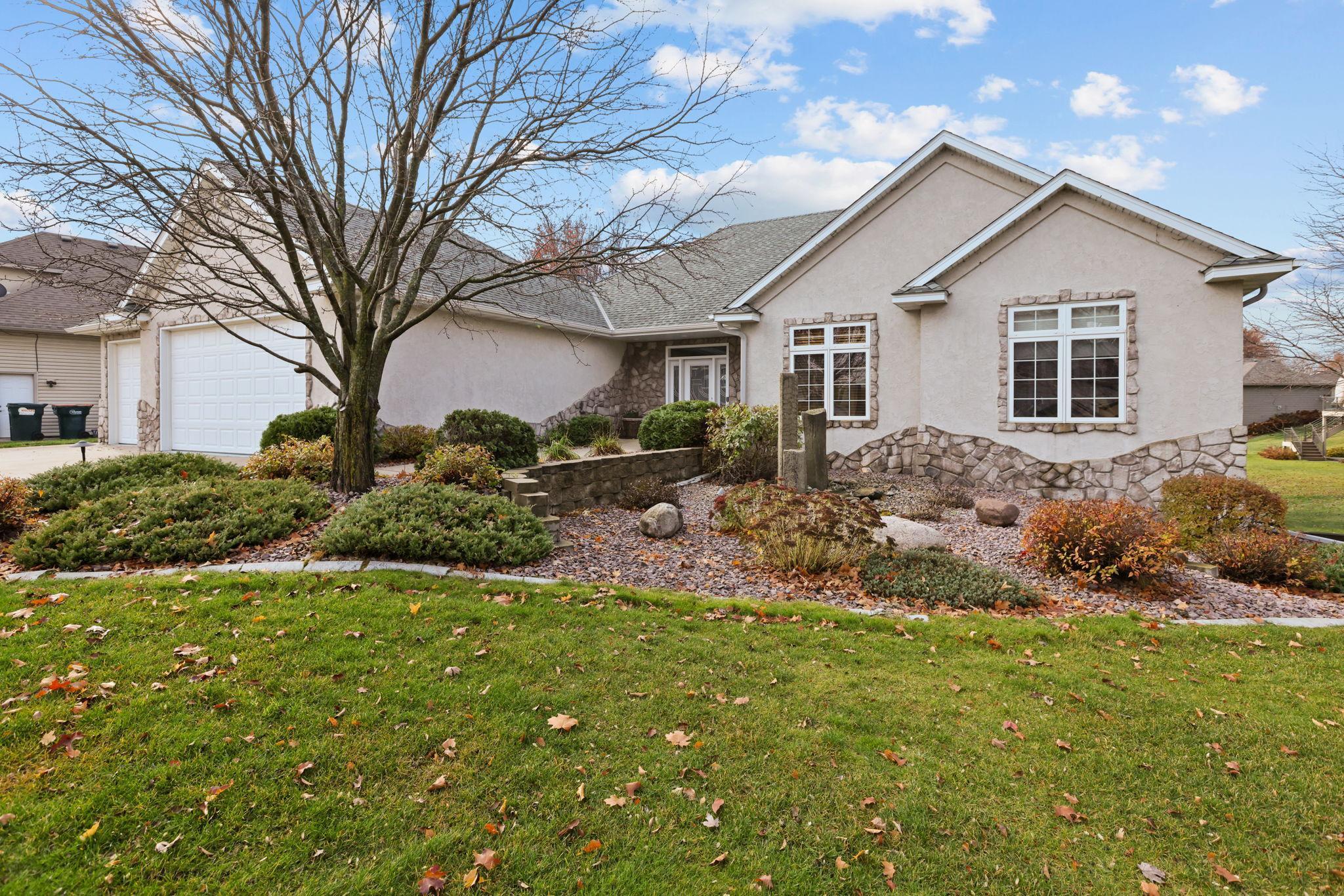 10590 Alamo Street NE