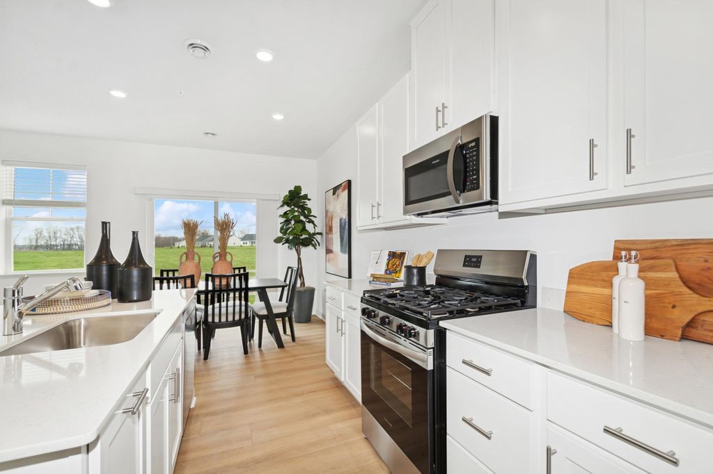 Photo of 4016 Hayward Avenue N, Oakdale, MN 55128 (MLS # 7031616)