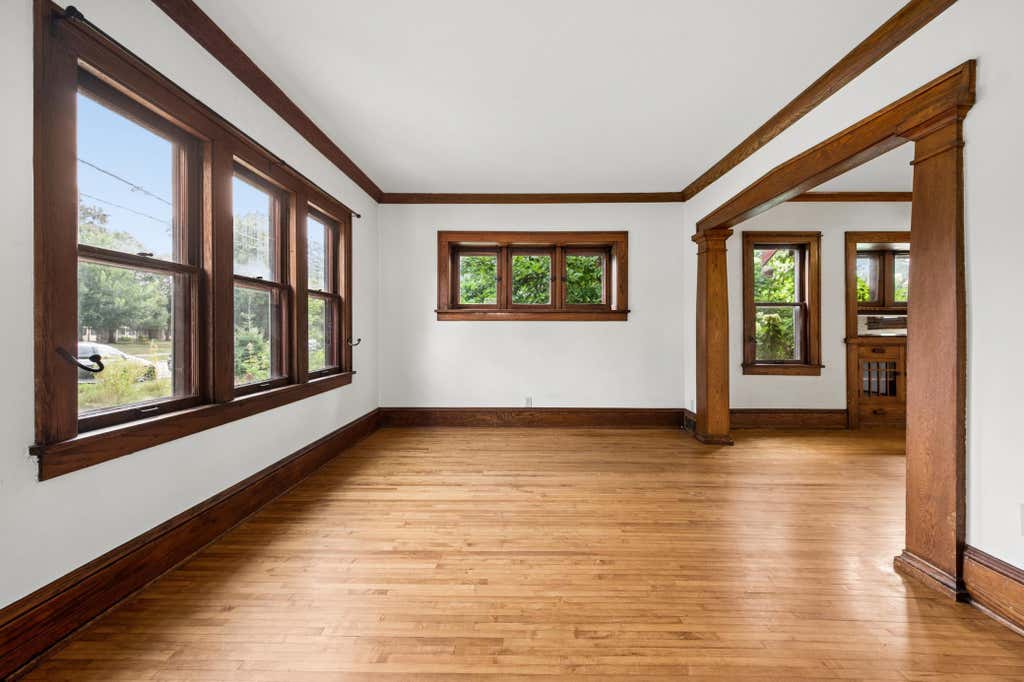 Photo of 2096 Como Avenue, Saint Paul, MN 55108 (MLS # 7129018)