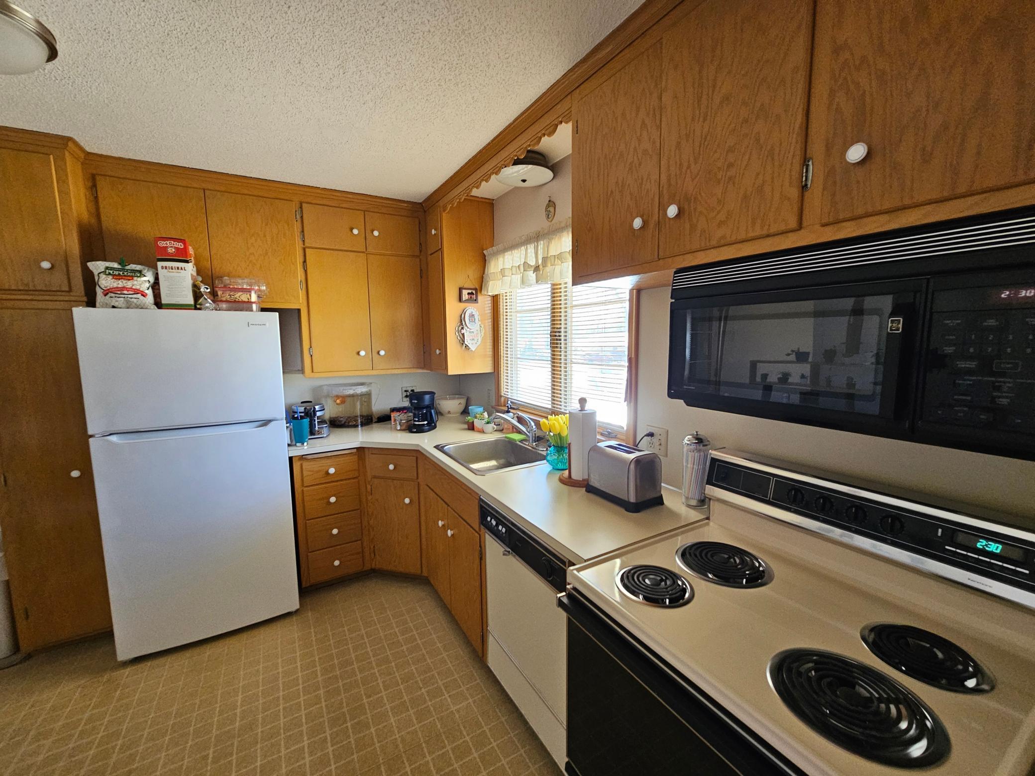 605 Park Valley Drive W