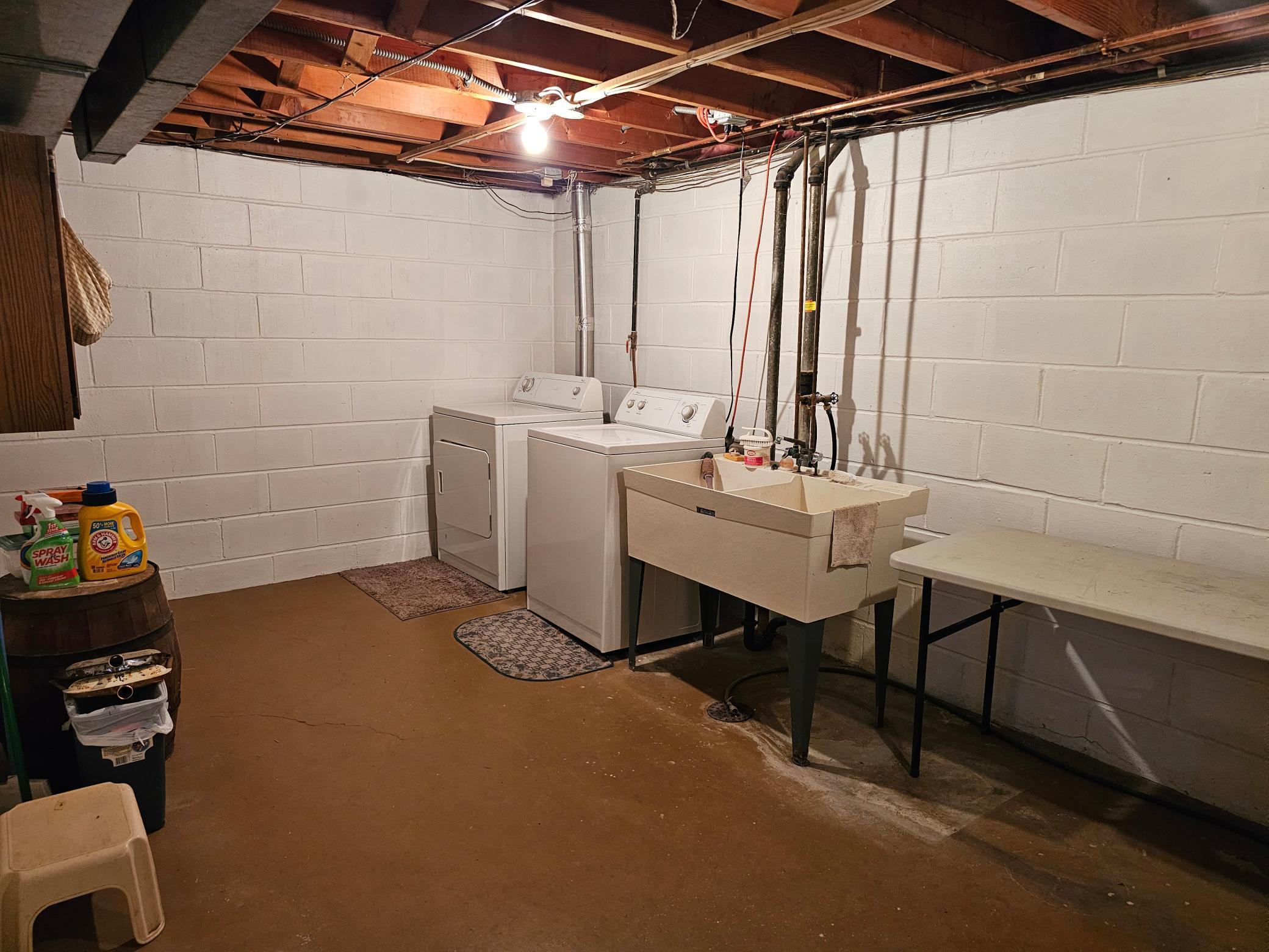 605 Park Valley Drive W