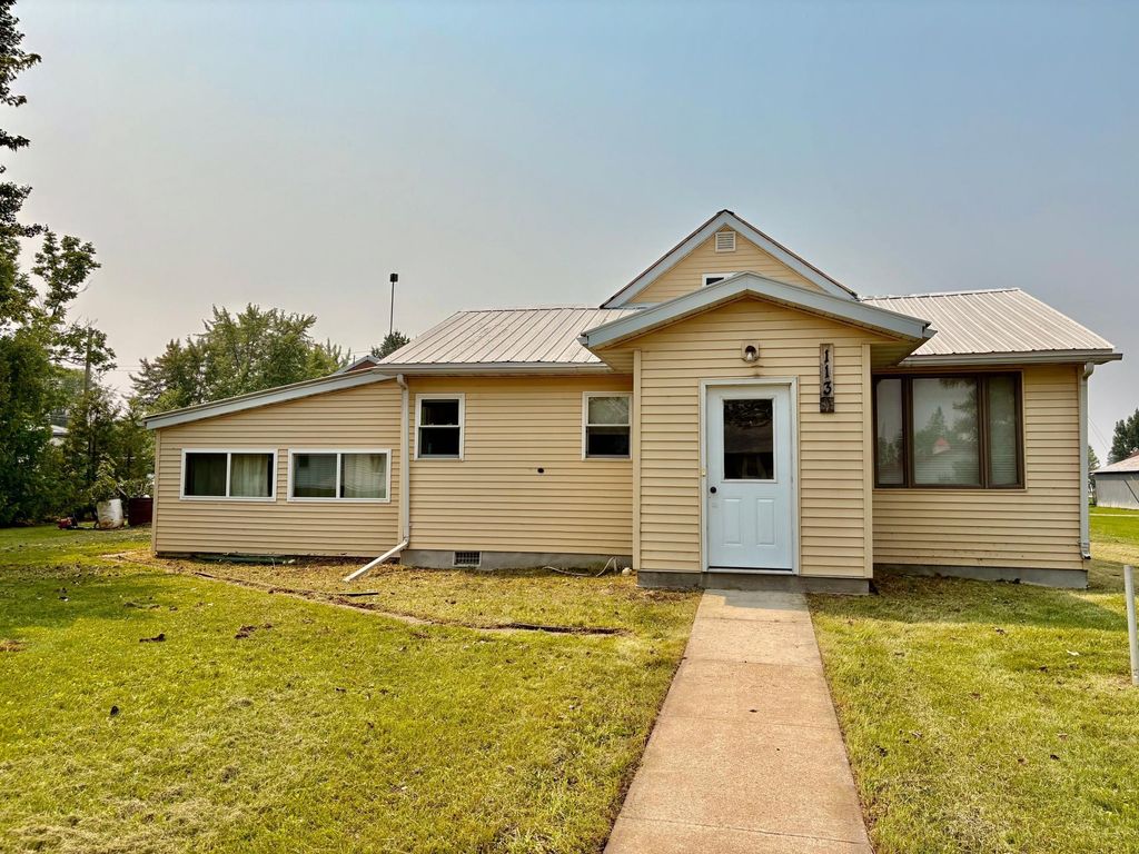 Photo of 113 6th Avenue SE, Baudette, MN 56623 (MLS # 6721971)
