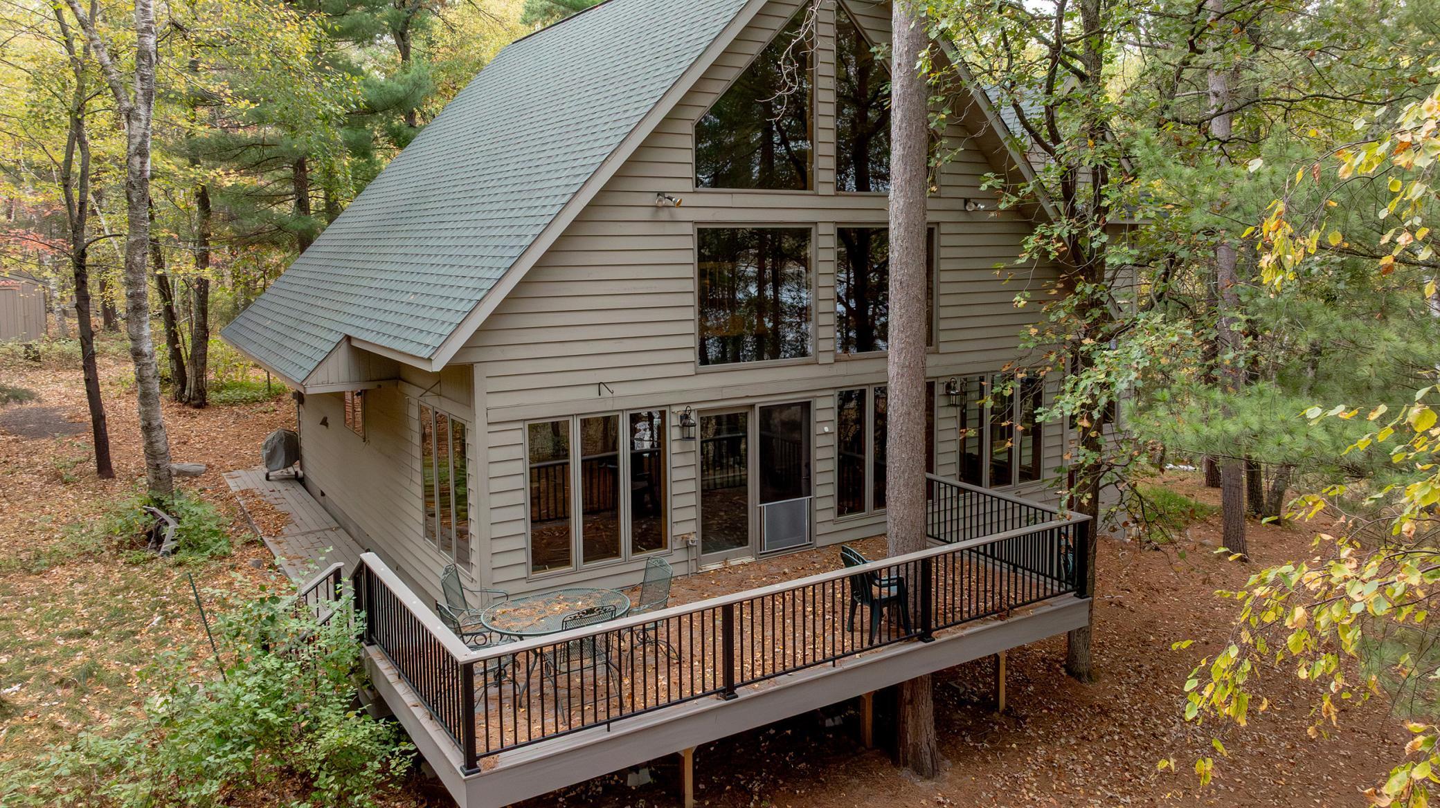 6438 Ponderosa Drive NW