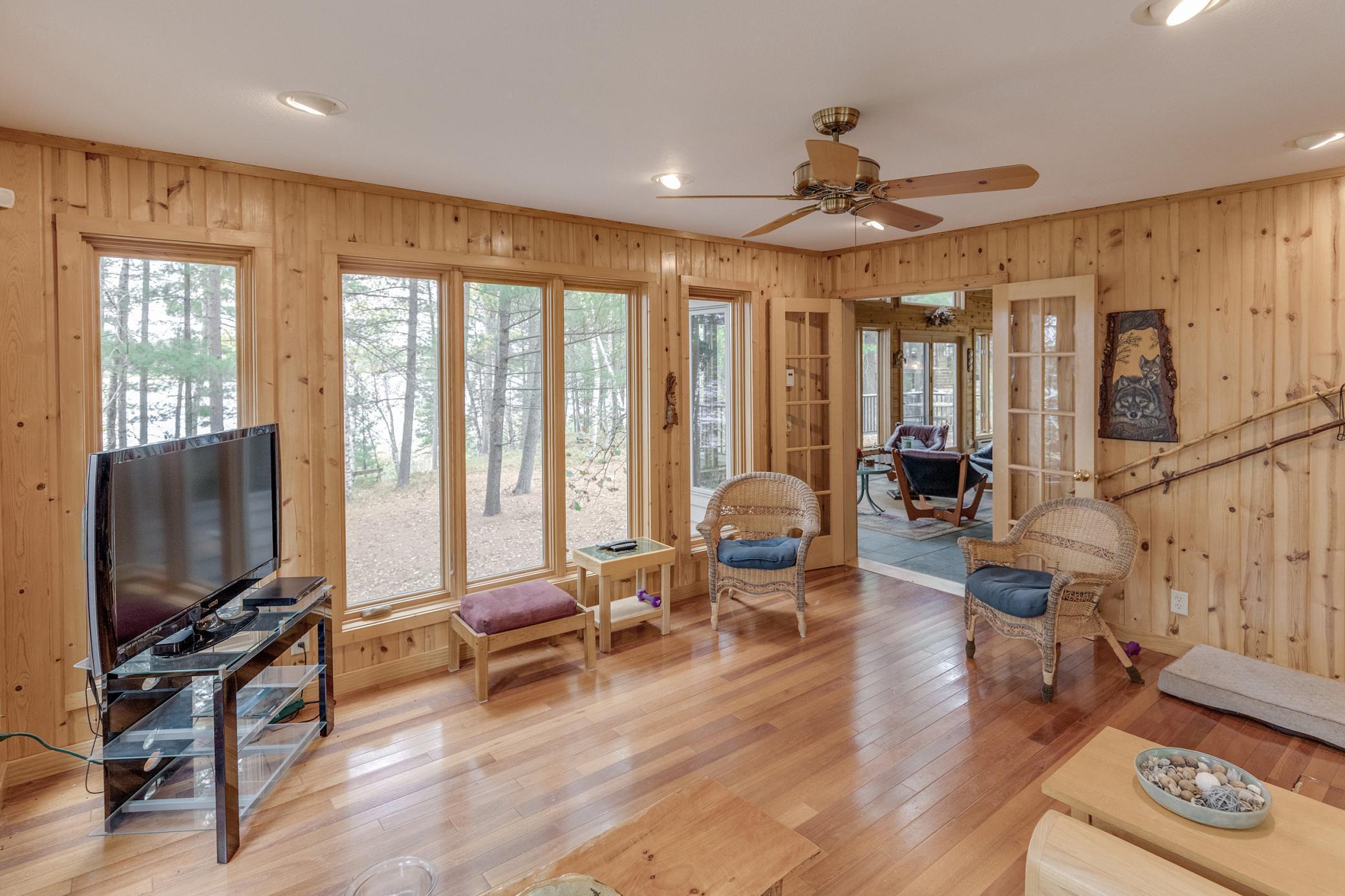 6438 Ponderosa Drive NW