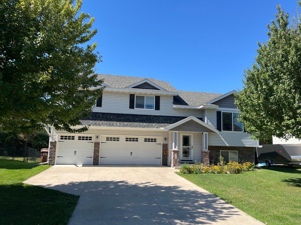 Photo of 609 Ingalls Drive, Buffalo, MN 55313 (MLS # 7136008)