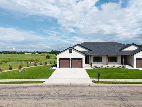 Photo of 2334 9th Street W, Albert Lea, MN 56007 (MLS # 6751732)