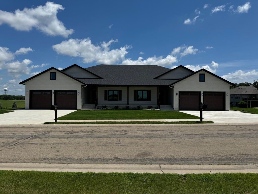 Photo of 2334 9th Street W, Albert Lea, MN 56007 (MLS # 6751732)