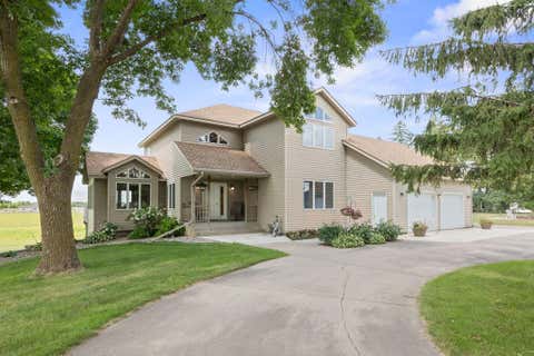 Photo of 1450 Jefferson Street SE, Hutchinson, MN 55350 (MLS # 7115242)