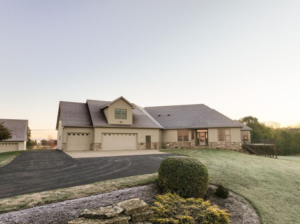 Photo of 6302 20th Avenue SE, Rochester, MN 55904 (MLS # 7036991)