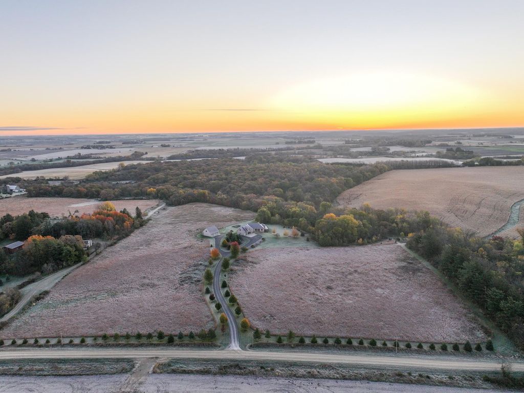 Photo of 6302 20th Avenue SE, Rochester, MN 55904 (MLS # 7036991)