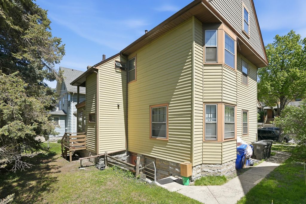 Photo of 389 Maple Street, Saint Paul, MN 55106 (MLS # 7019367)